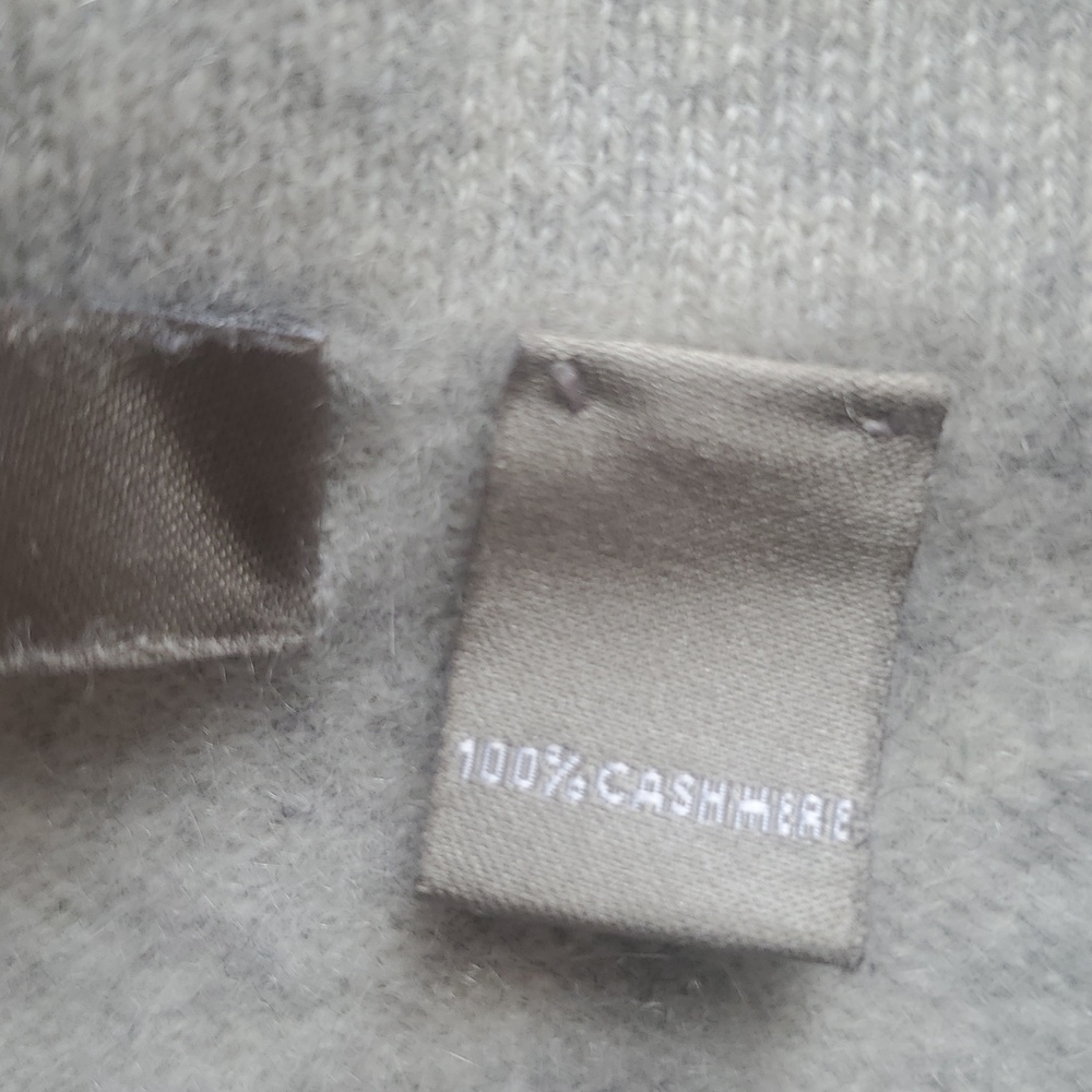 Neiman Marcus Gray 100% Cashmere Knit Classic Cropped Low Rise Lounge Pants - Picture 14 of 14